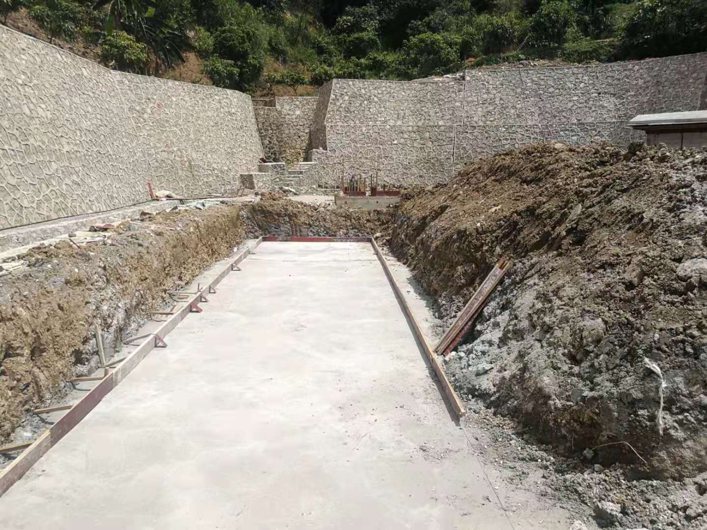 水城县农村安全饮水建设工程（一）期 （猴场乡岔河山塘）施工