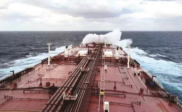 国际油价暴跌，VLCC租金暴涨！充当海上油库