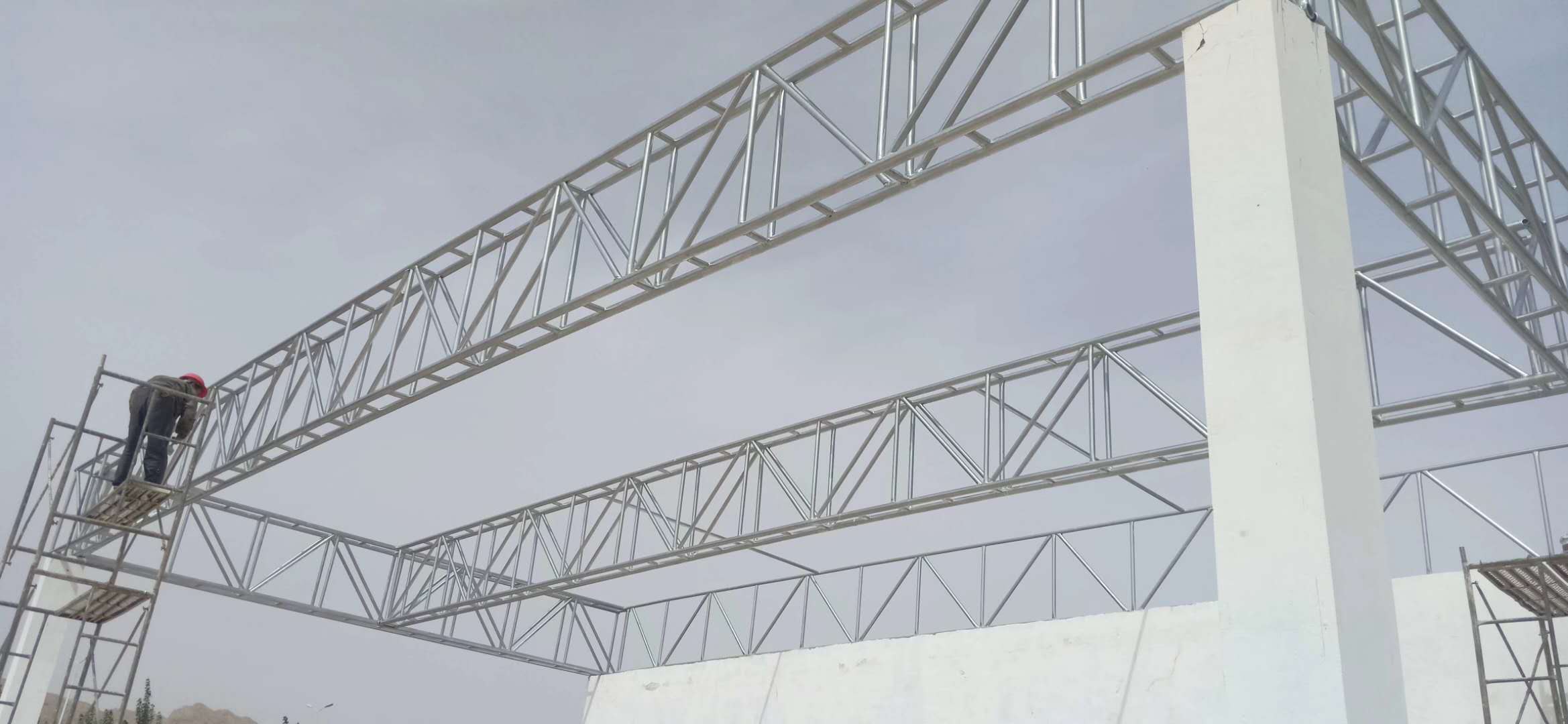 舞台钢构安装