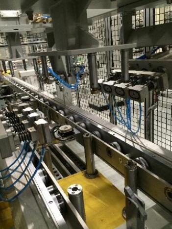 发动机缸盖试漏机