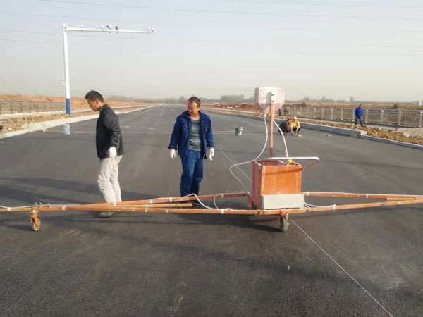 滁州市銀山路道路標(biāo)線施工