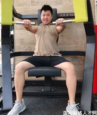 健身教练-杨济恒