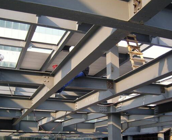 鋼結(jié)構(gòu)