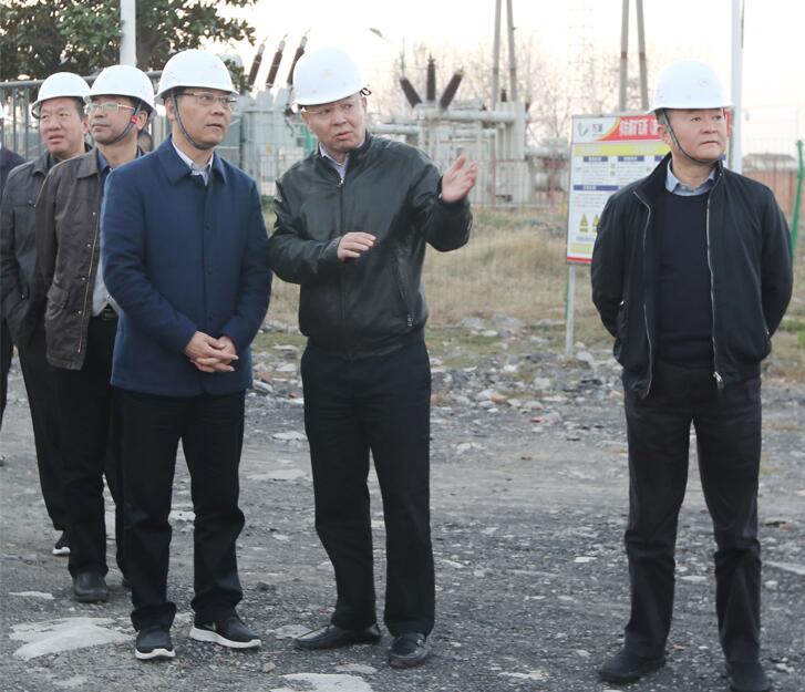 省發(fā)展改革委副主任、省能源局局長(zhǎng)馮克金現(xiàn)場(chǎng)調(diào)研安徽省首座智能化煤層氣液化項(xiàng)目