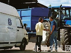 纽荷兰完善的配件供应体系