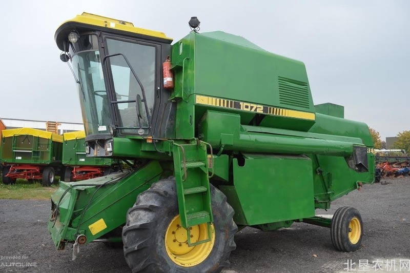 迪尔1000系列收获机操作保养培训教材