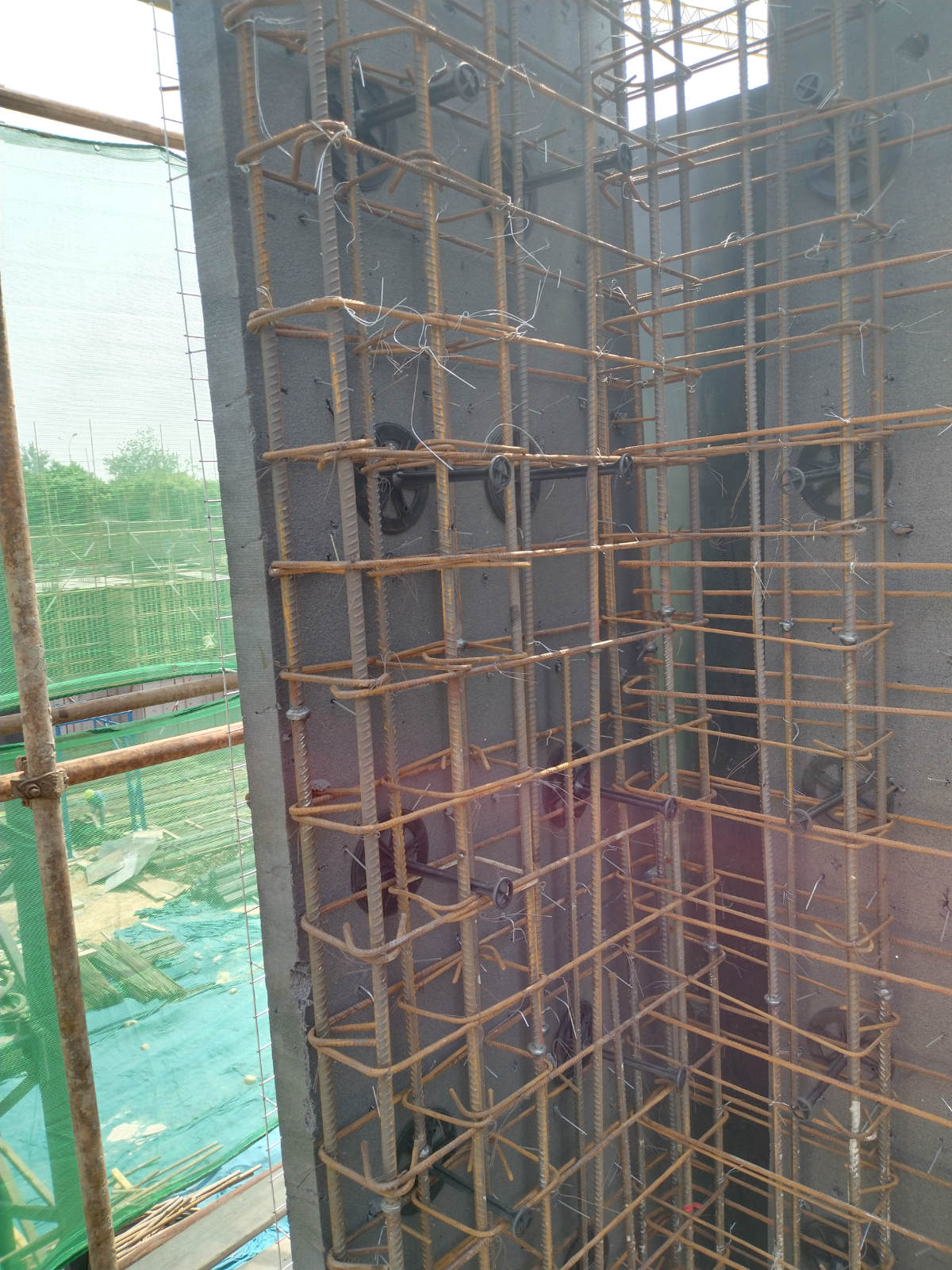 SD保温一体化施工现场