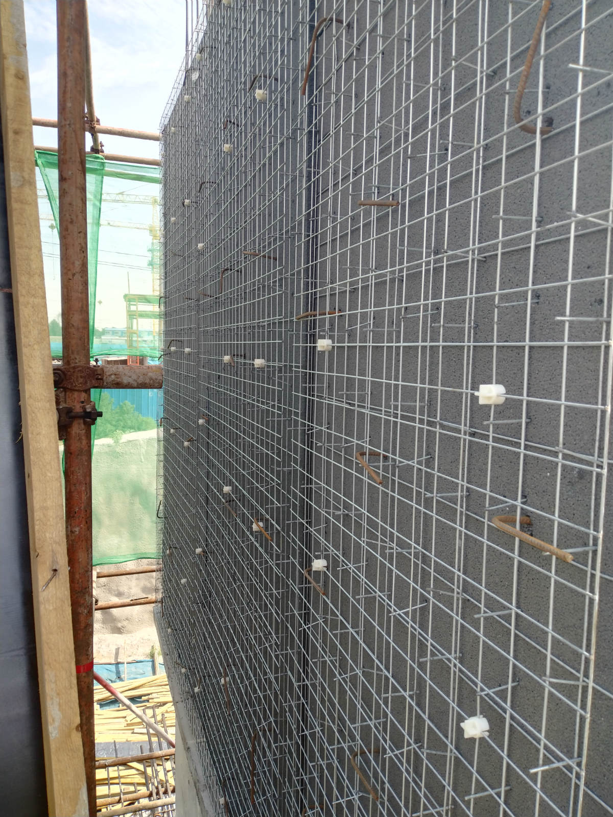 SD保温一体化施工现场