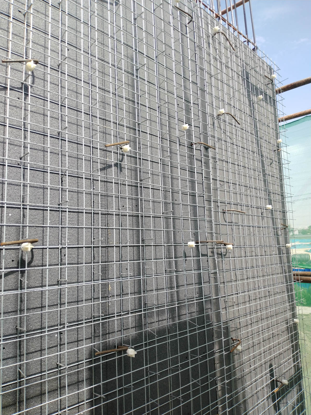 SD保温一体化施工现场